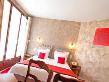 Logis Hotel Restaurant Des Voyageurs Le Malzieu-Ville Buitenkant foto